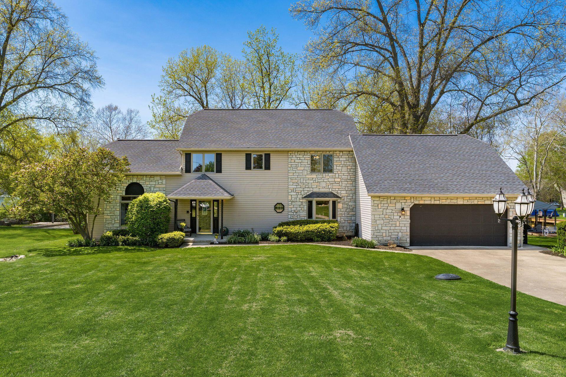 71 Delmar Place, Hebron, Ohio image 1