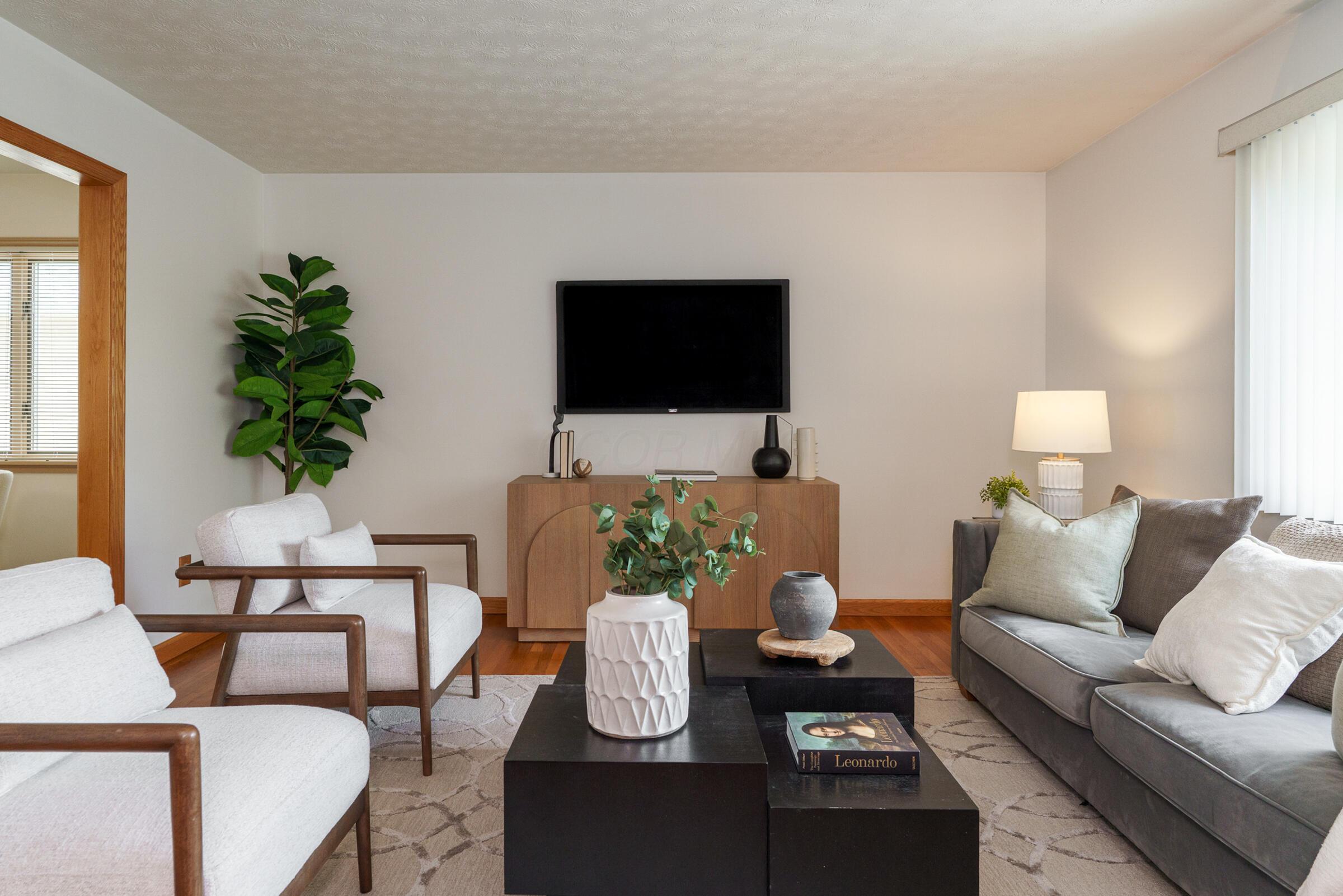 318 E Stanton Avenue