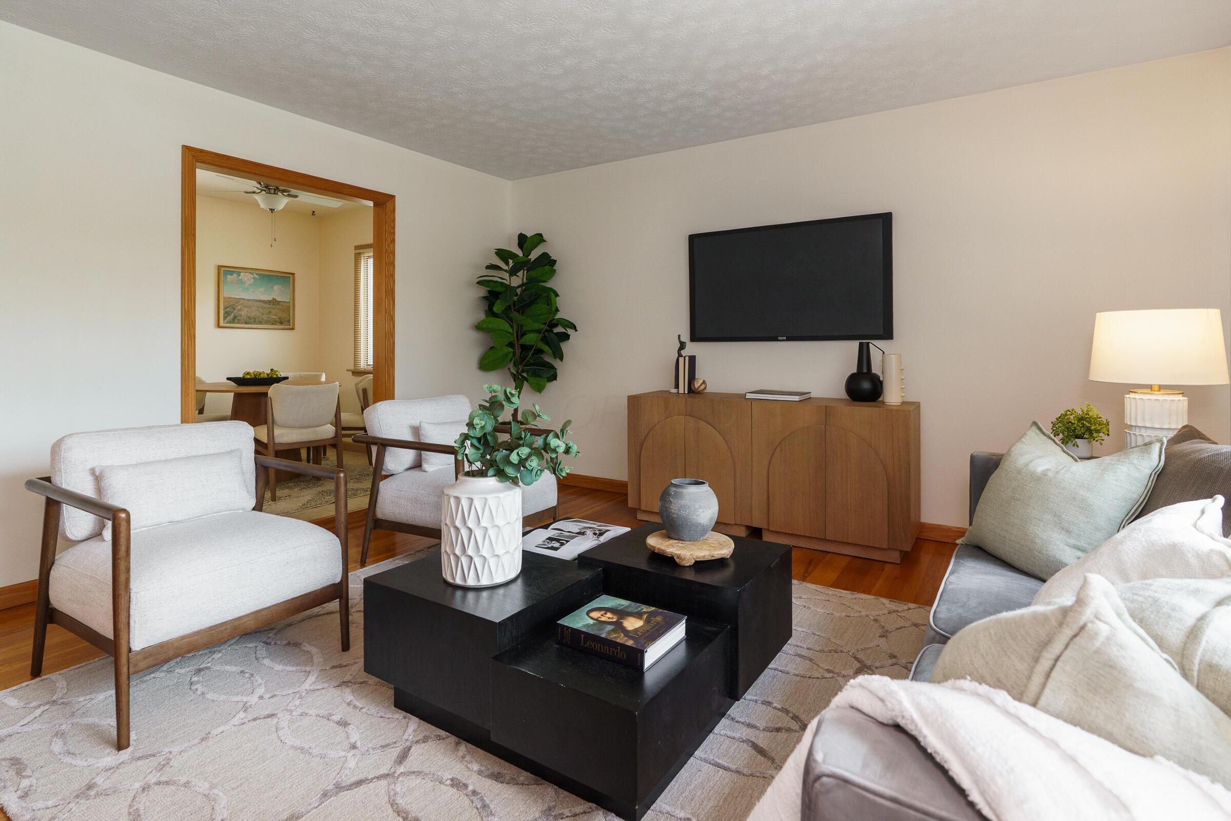 318 E Stanton Avenue