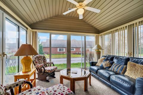 Tiny photo for 6836 Newrock Drive 21 #21, New Albany, OH 43054 (MLS # 226006399)