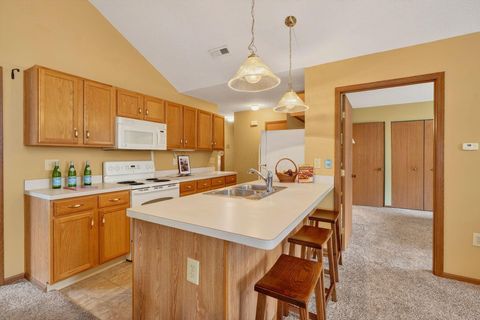 Tiny photo for 6836 Newrock Drive 21 #21, New Albany, OH 43054 (MLS # 226006399)