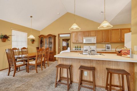 Tiny photo for 6836 Newrock Drive 21 #21, New Albany, OH 43054 (MLS # 226006399)