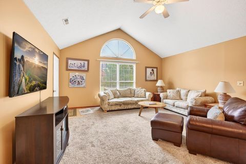 Tiny photo for 6836 Newrock Drive 21 #21, New Albany, OH 43054 (MLS # 226006399)