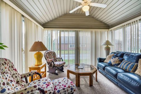 Tiny photo for 6836 Newrock Drive 21 #21, New Albany, OH 43054 (MLS # 226006399)