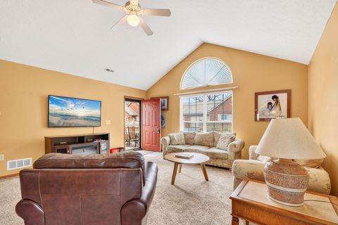 Tiny photo for 6836 Newrock Drive 21 #21, New Albany, OH 43054 (MLS # 226006399)