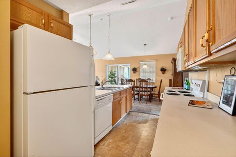 Tiny photo for 6836 Newrock Drive 21 #21, New Albany, OH 43054 (MLS # 226006399)