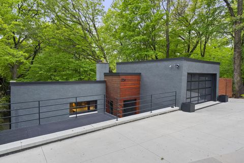 Photo of 224 Walhalla Road, Columbus, OH 43202 (MLS # 226016870)