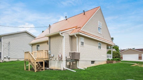 Tiny photo for 514 Zanesville Avenue, Thornville, OH 43076 (MLS # 226028084)