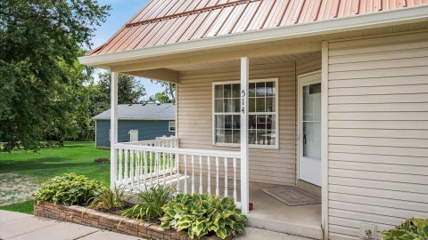 Tiny photo for 514 Zanesville Avenue, Thornville, OH 43076 (MLS # 226028084)