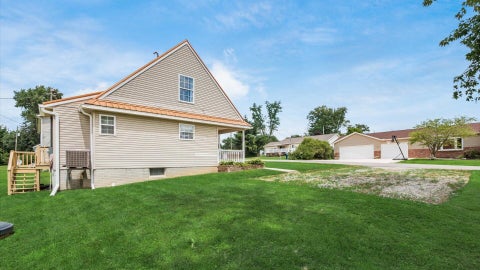 Tiny photo for 514 Zanesville Avenue, Thornville, OH 43076 (MLS # 226028084)