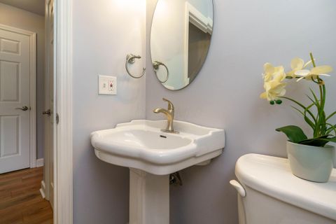 Tiny photo for 106 N Ormsbee Avenue, Westerville, OH 43081 (MLS # 225036472)