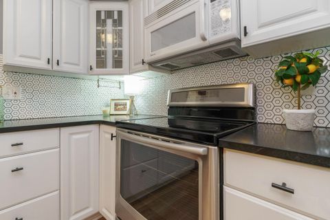Tiny photo for 106 N Ormsbee Avenue, Westerville, OH 43081 (MLS # 225036472)