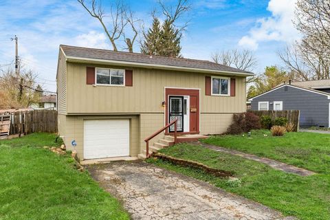 Photo of 5185 Rutledge Drive S, Columbus, OH 43232 (MLS # 226009598)