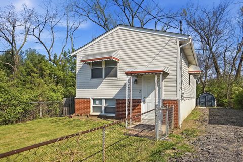 Photo of 1772 E 23rd Avenue, Columbus, OH 43219 (MLS # 226011524)
