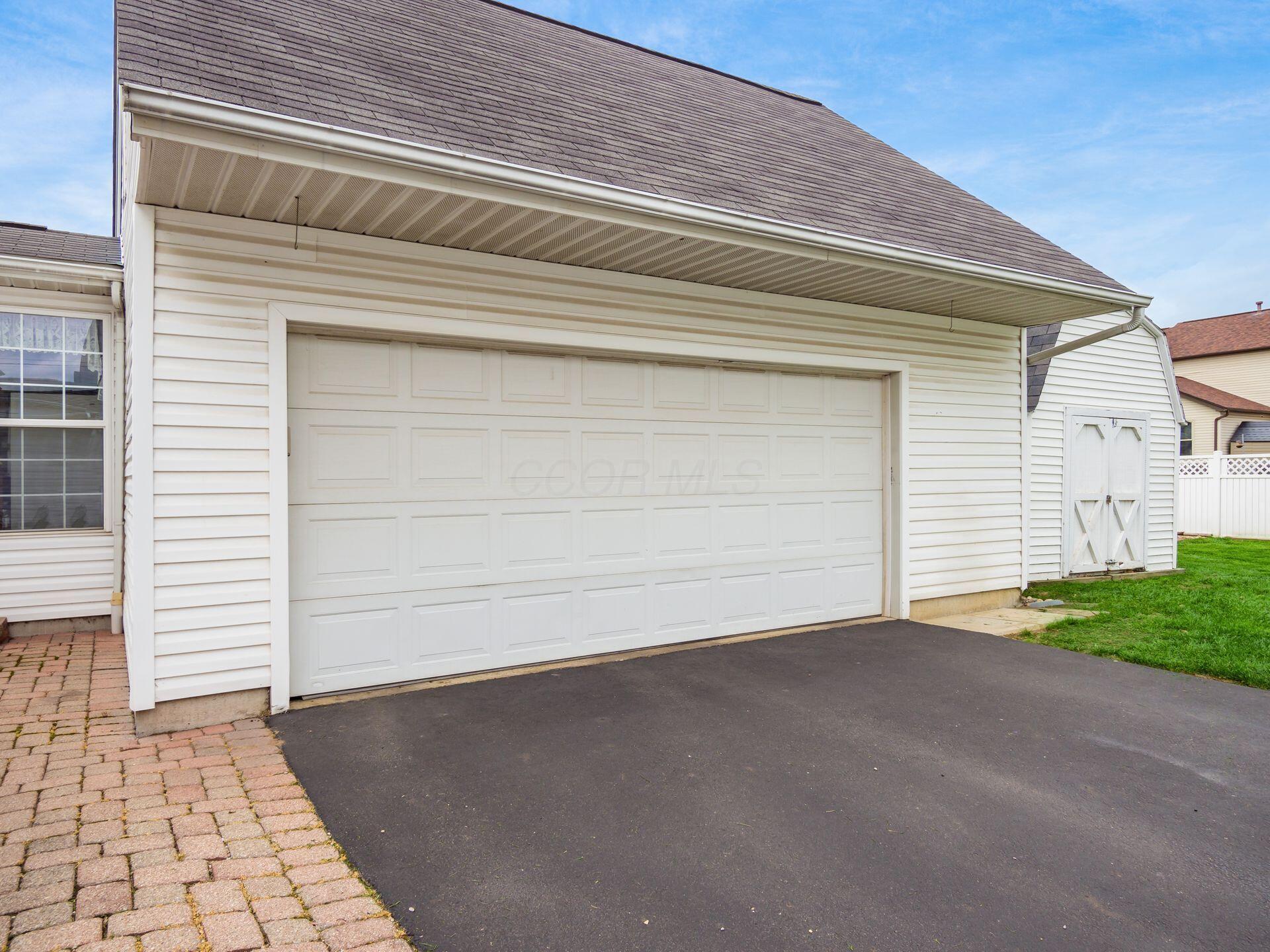 4456 Alameda Drive, Grove City, Ohio image 7