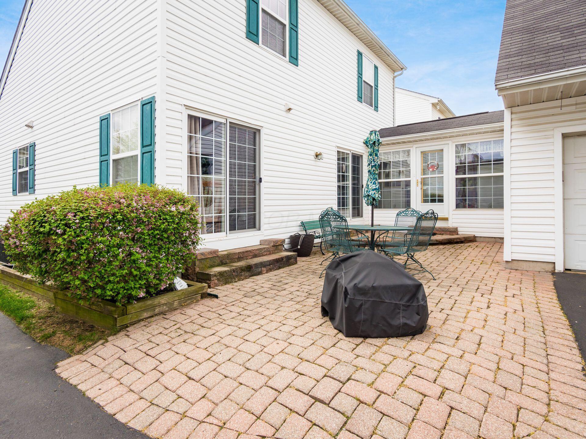 4456 Alameda Drive, Grove City, Ohio image 4