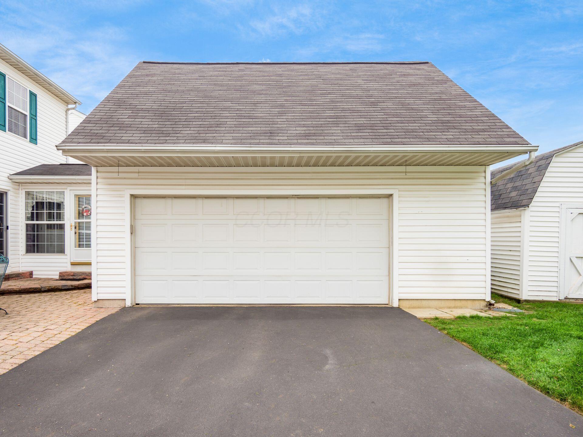 4456 Alameda Drive, Grove City, Ohio image 12