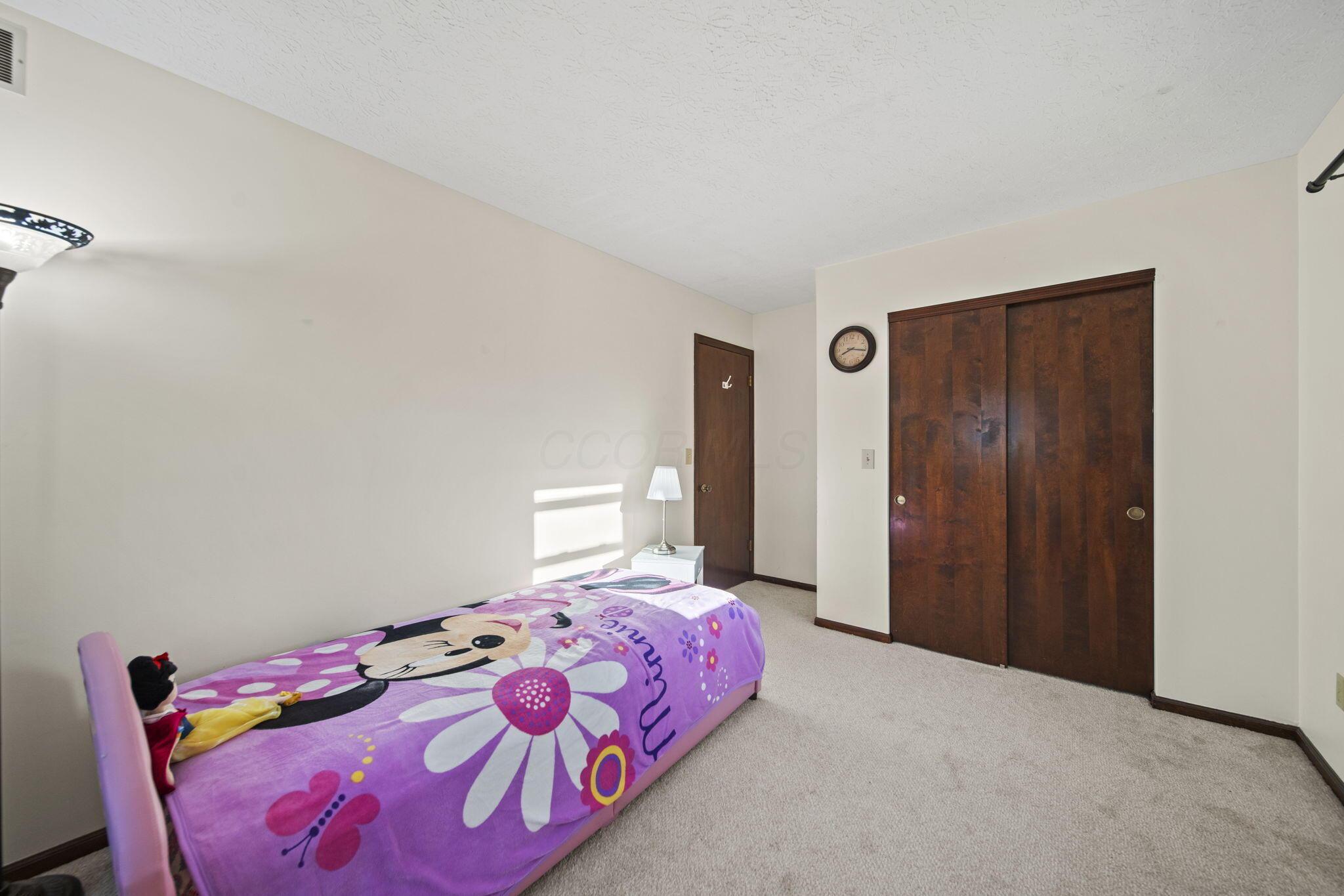 2403 Olde Sawmill Boulevard, Dublin, Ohio image 32