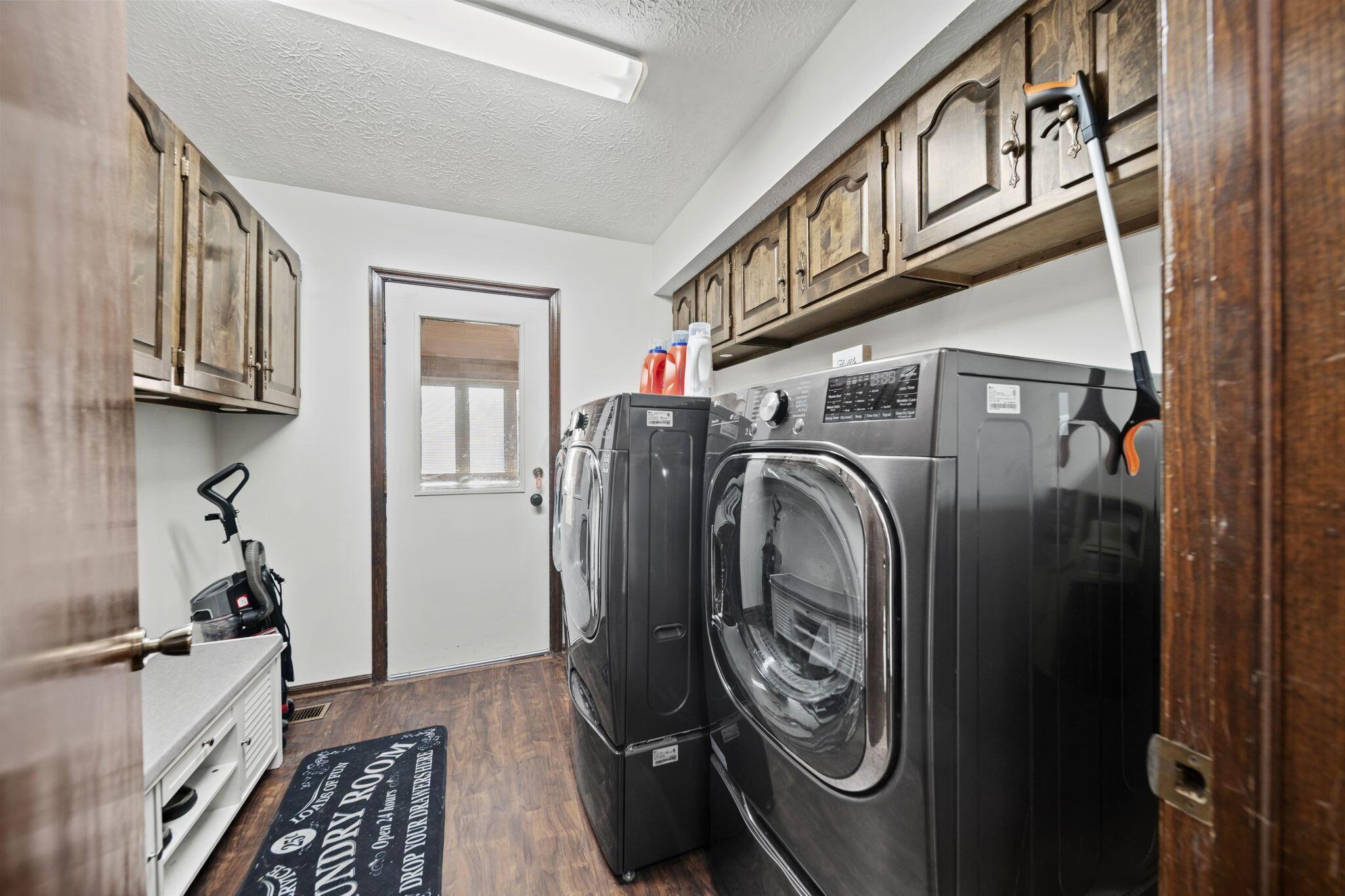 2403 Olde Sawmill Boulevard, Dublin, Ohio image 23