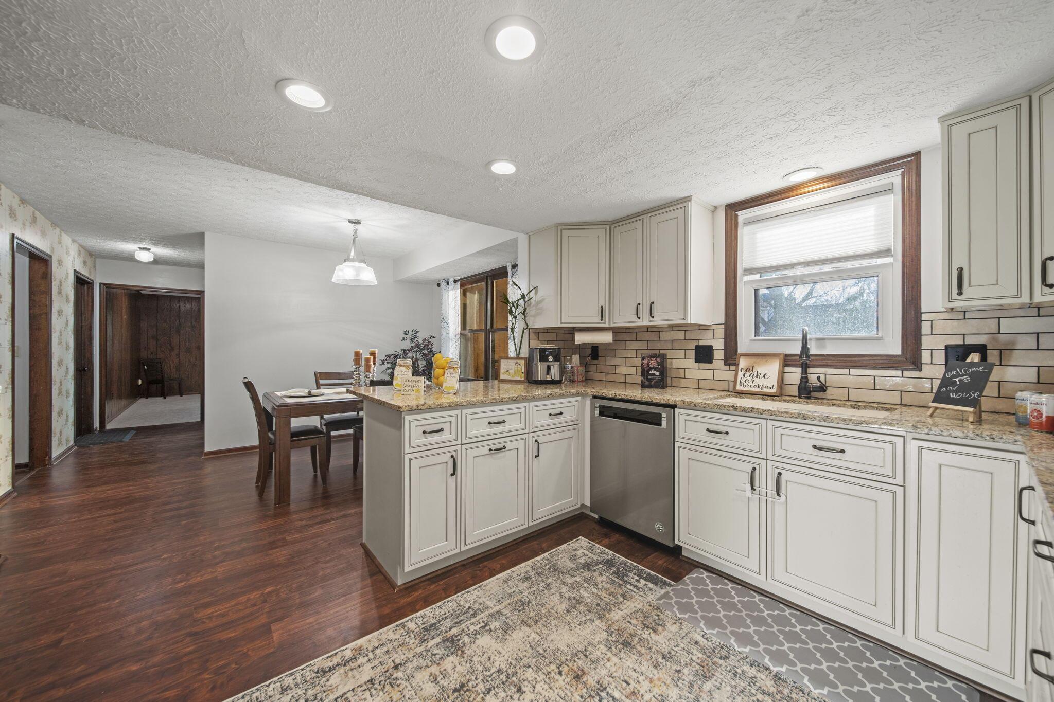 2403 Olde Sawmill Boulevard, Dublin, Ohio image 9