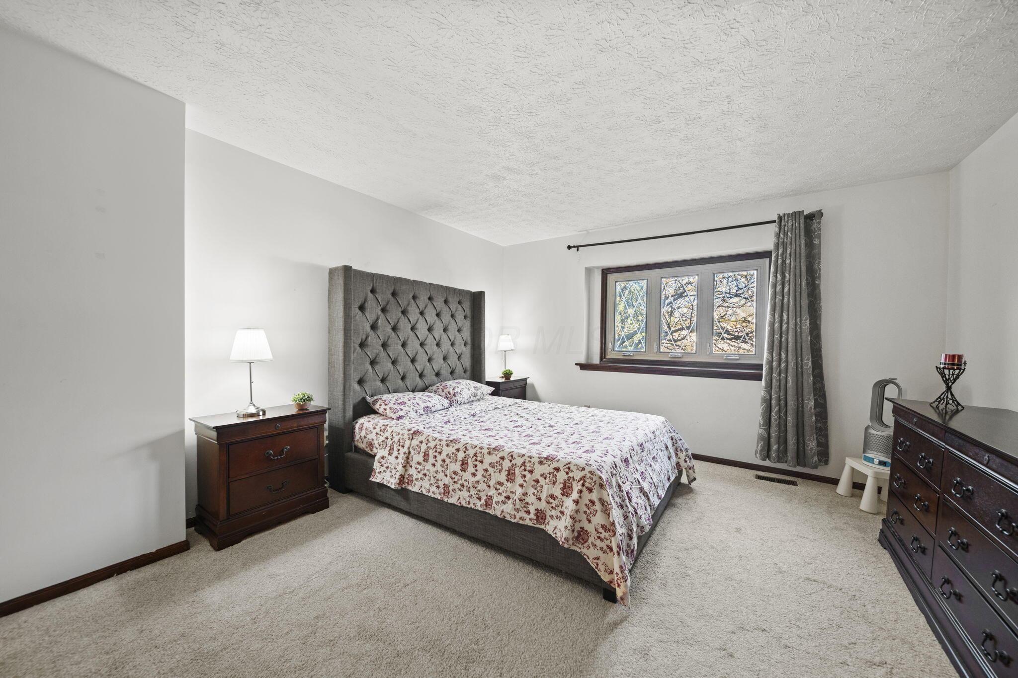 2403 Olde Sawmill Boulevard, Dublin, Ohio image 26