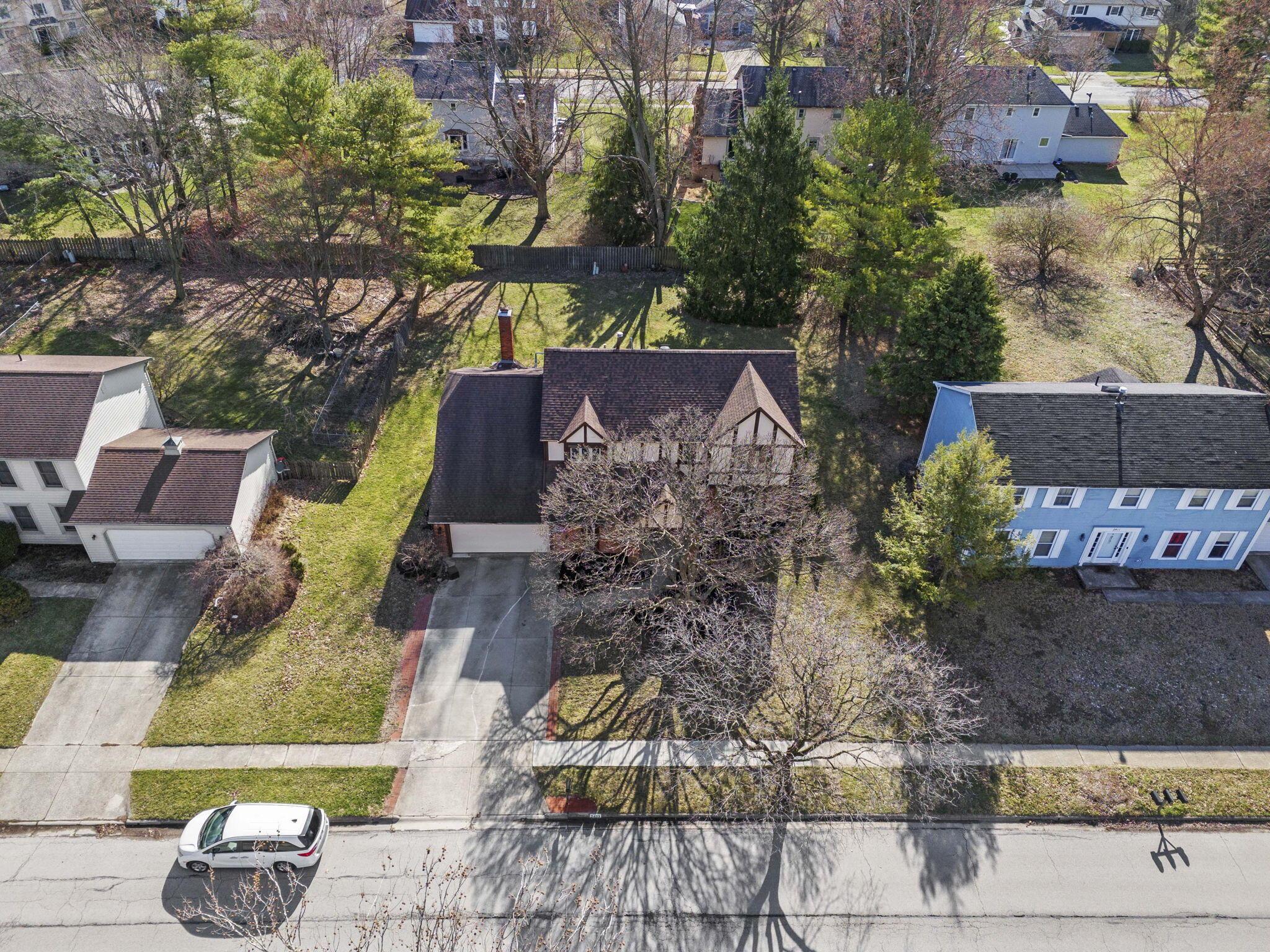 2403 Olde Sawmill Boulevard, Dublin, Ohio image 3