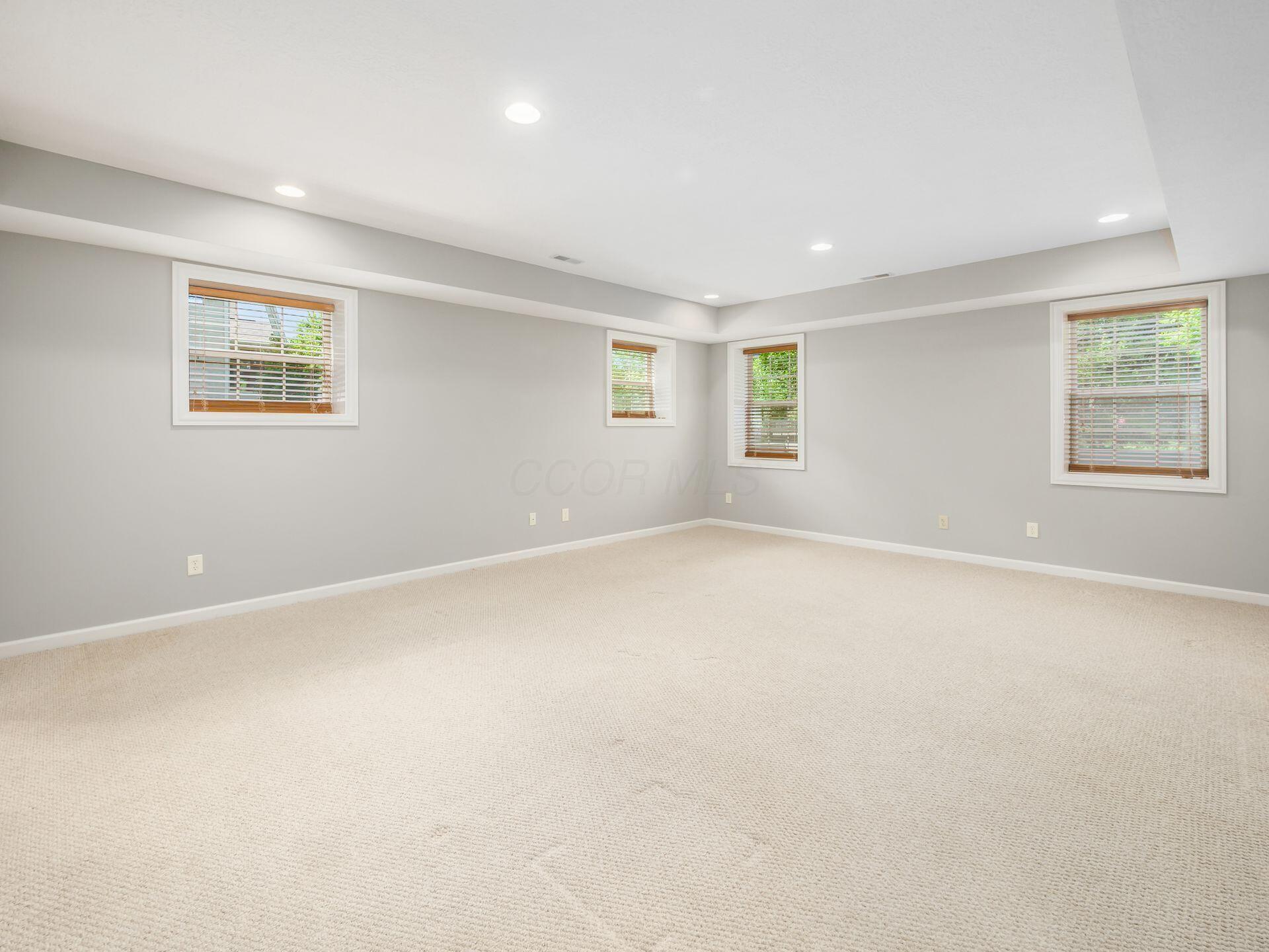 6628 Dalmore Lane, Dublin, Ohio image 39