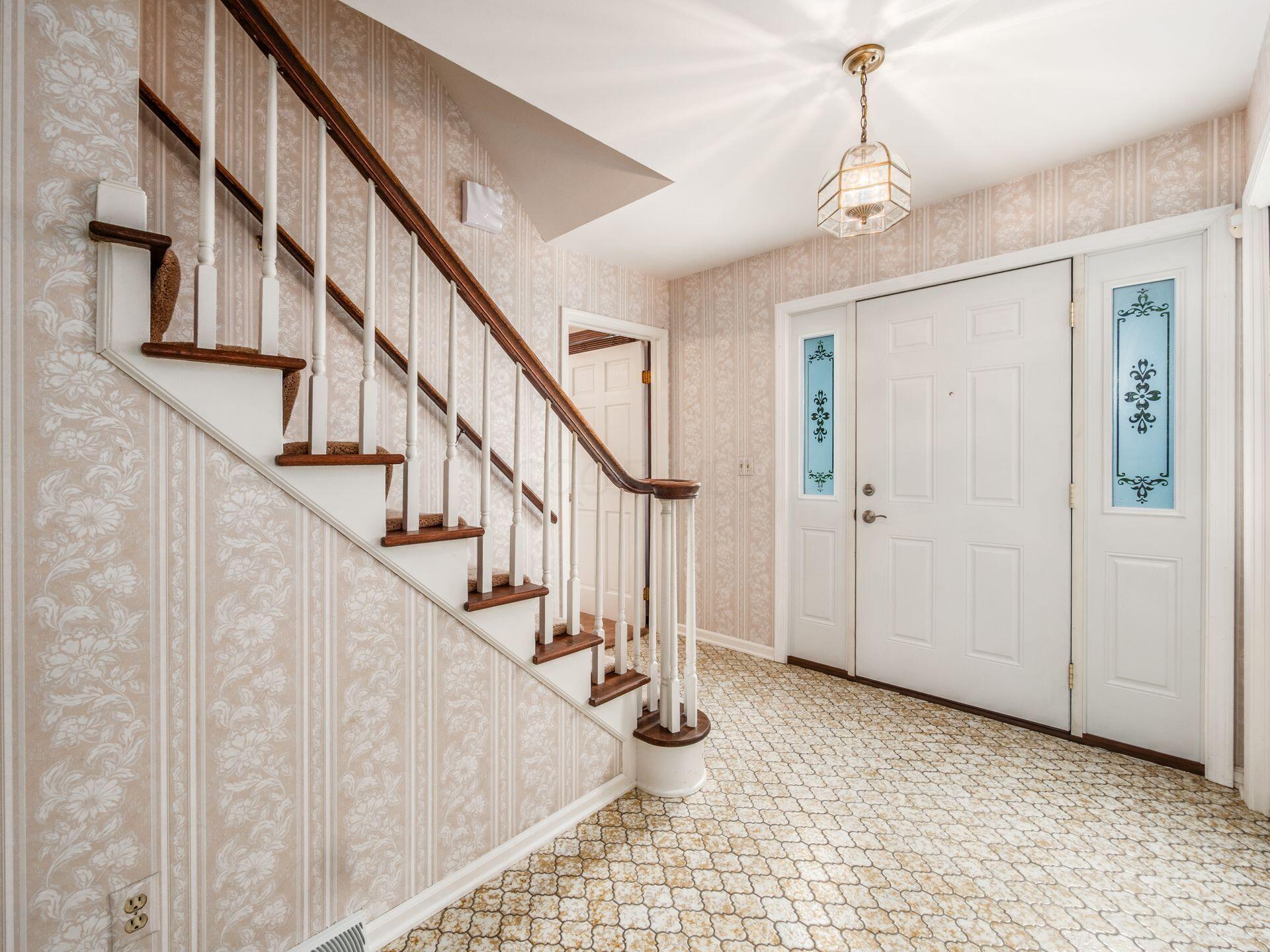 3435 Rolling Hills Lane, Grove City, Ohio image 10