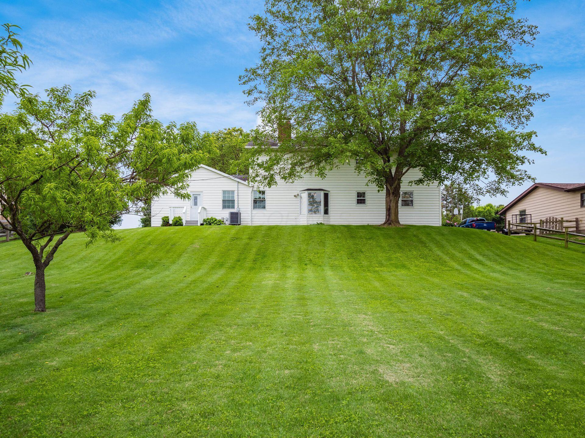 3435 Rolling Hills Lane, Grove City, Ohio image 6