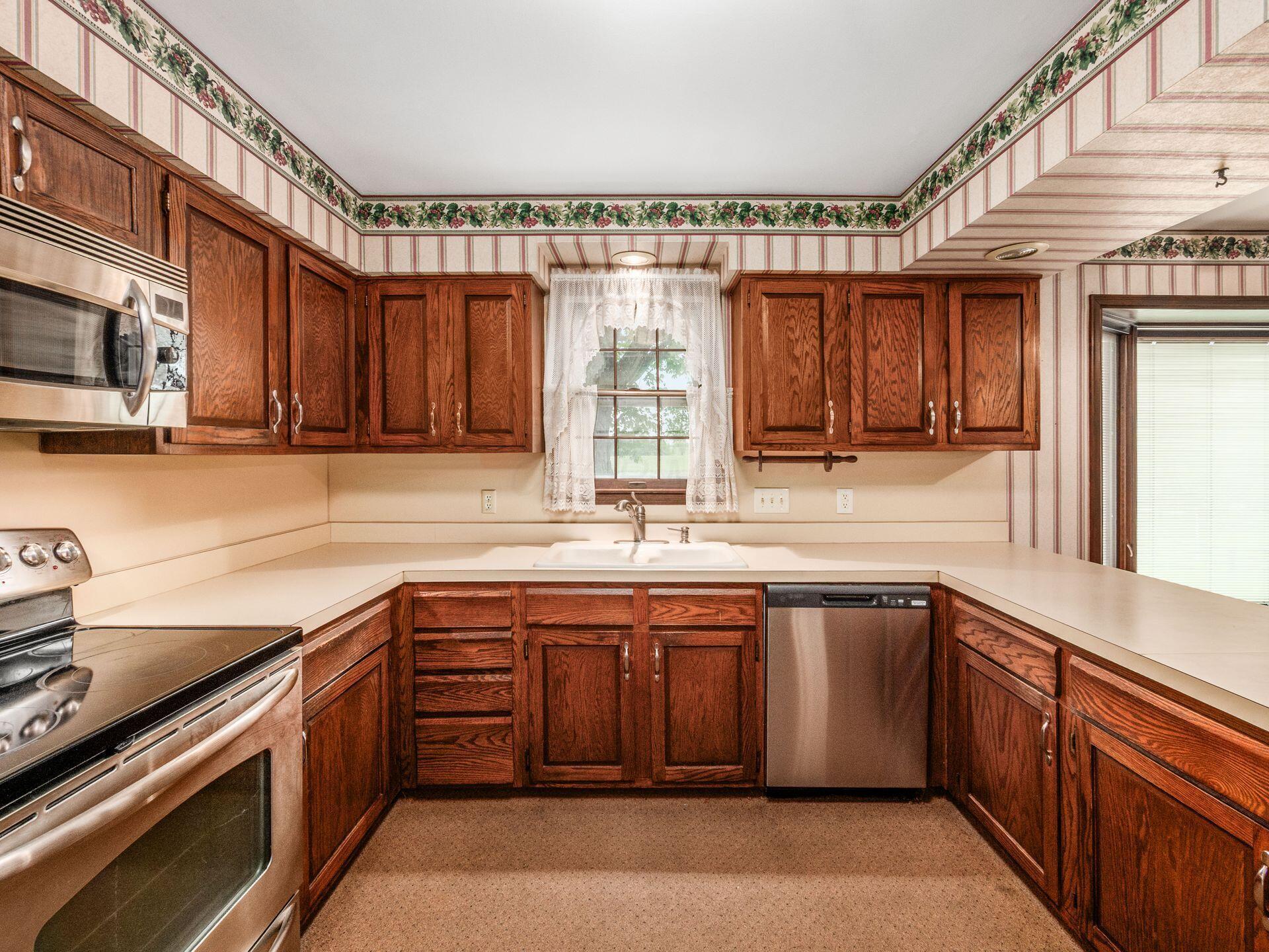 3435 Rolling Hills Lane, Grove City, Ohio image 19