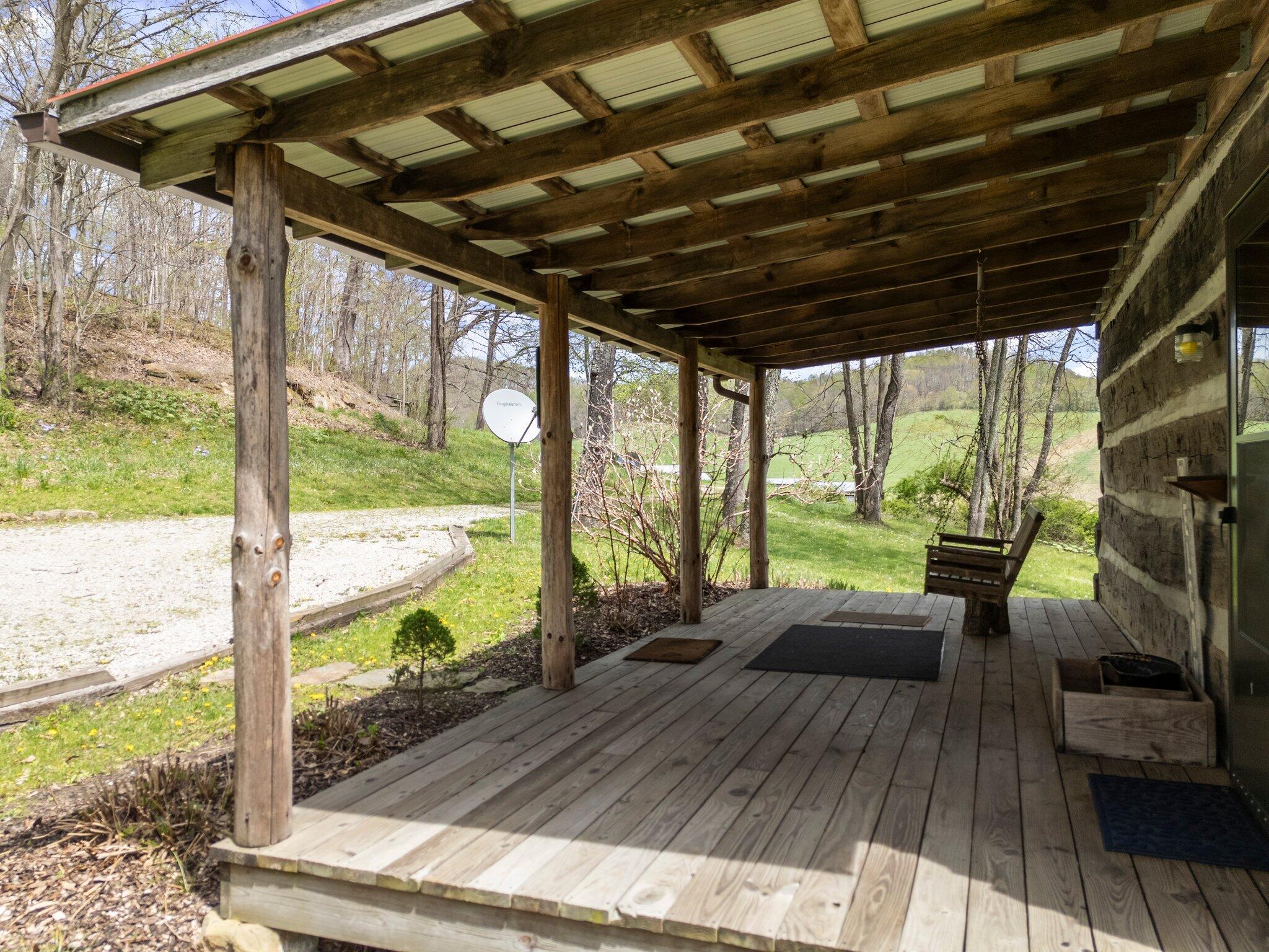 14635 Little Cola Road, Rockbridge, Ohio image 4