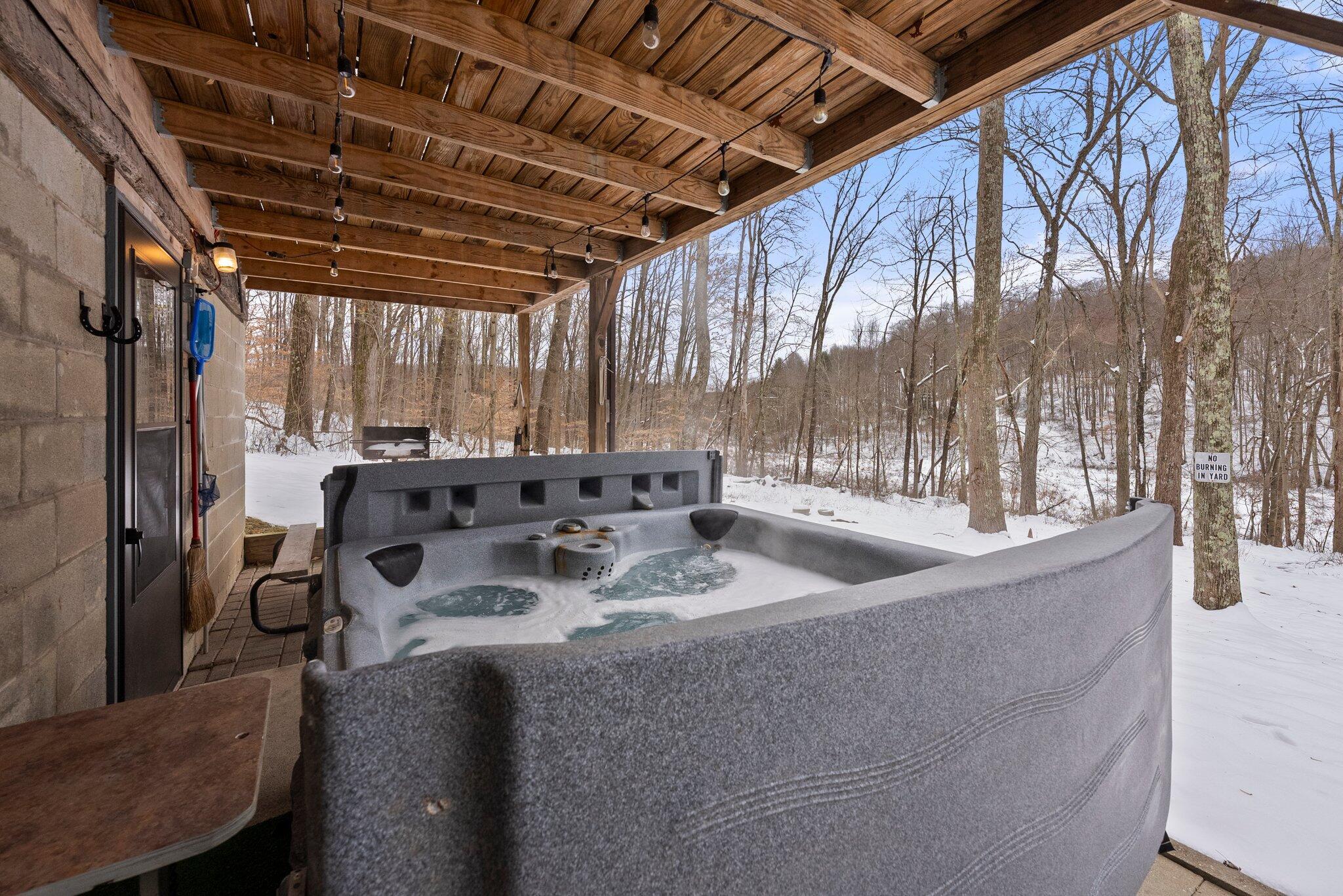 14635 Little Cola Road, Rockbridge, Ohio image 27
