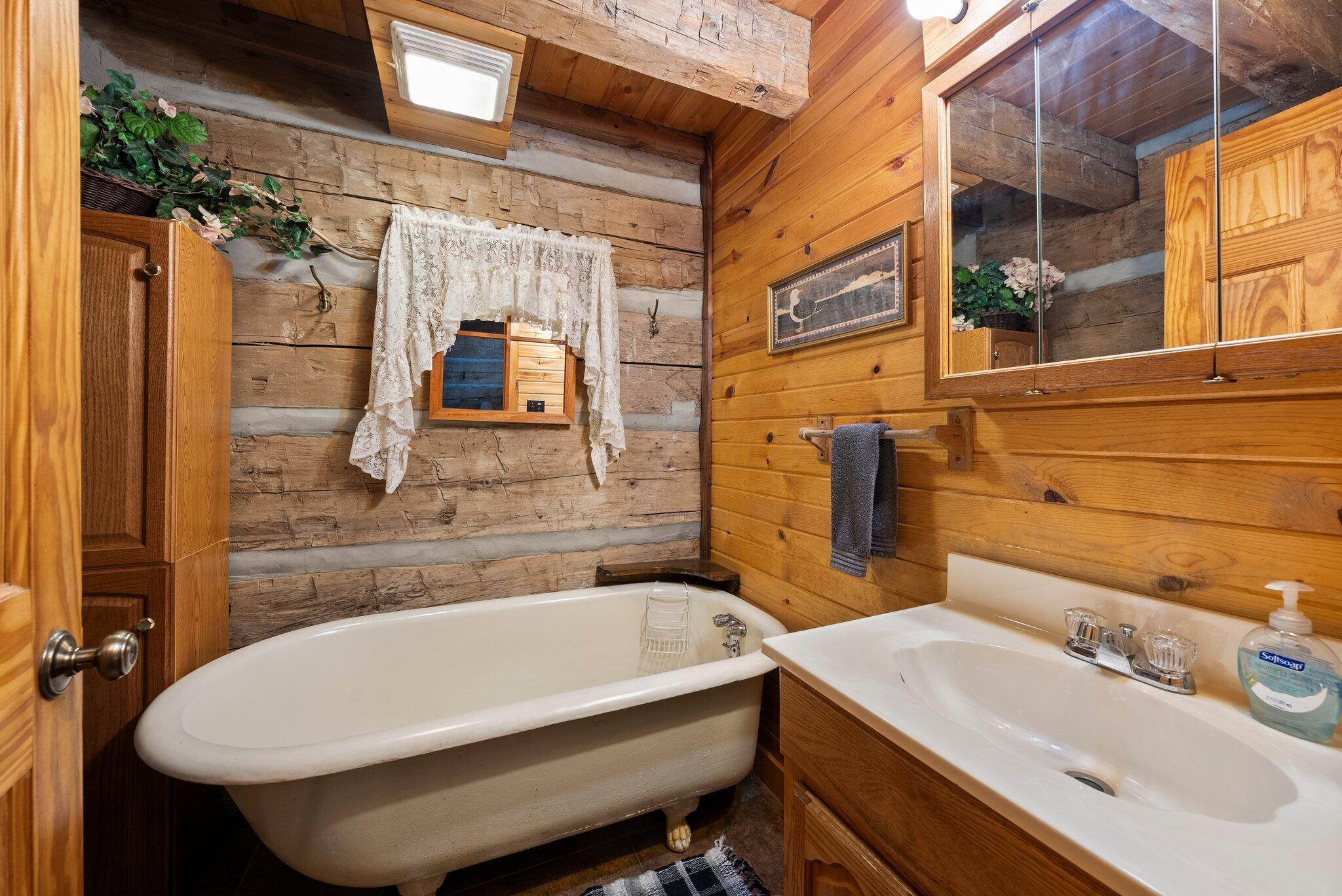 14635 Little Cola Road, Rockbridge, Ohio image 47