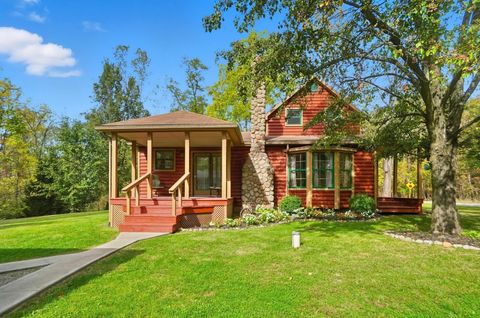 Photo of 5586 Taylor Road, Marysville, OH 43040 (MLS # 225038726)