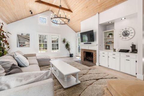 Photo of 8058 Flint Road, Columbus, OH 43235 (MLS # 226011391)