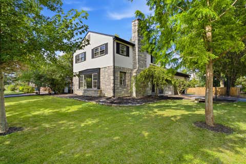 Photo of 2569 Chester Road, Upper Arlington, OH 43221 (MLS # 226028087)