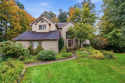 Photo of 1237 Whispering Meadow Court, New Albany, OH 43054 (MLS # 226038820)
