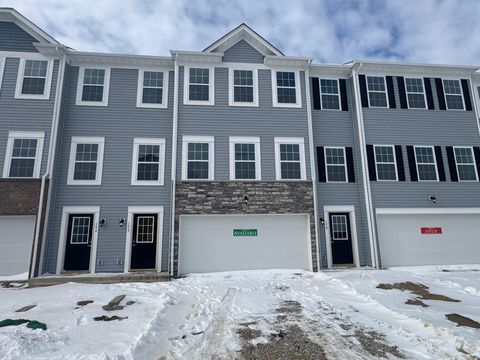 Photo of 156 Dusky Willow Drive, Reynoldsburg, OH 43068 (MLS # 226004483)