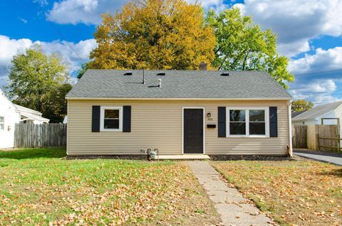 Photo of 936 Harrison Avenue, Lancaster, OH 43130 (MLS # 225040572) Photo of 936 Harrison Avenue, Lancaster, OH 43130 (MLS # 225040572)