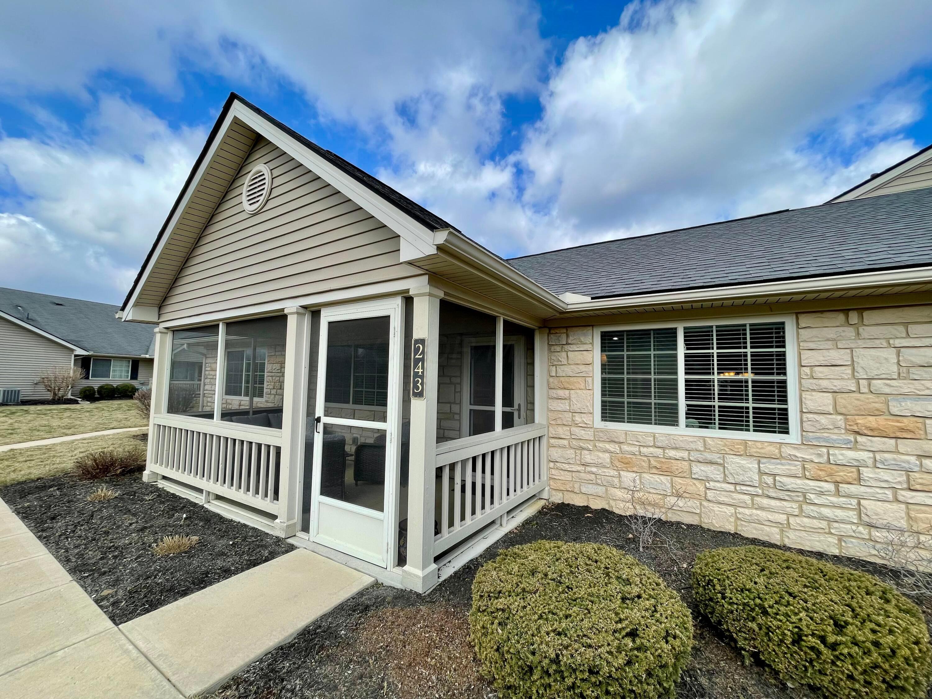 243 Wildwood Court, Heath, Ohio image 4