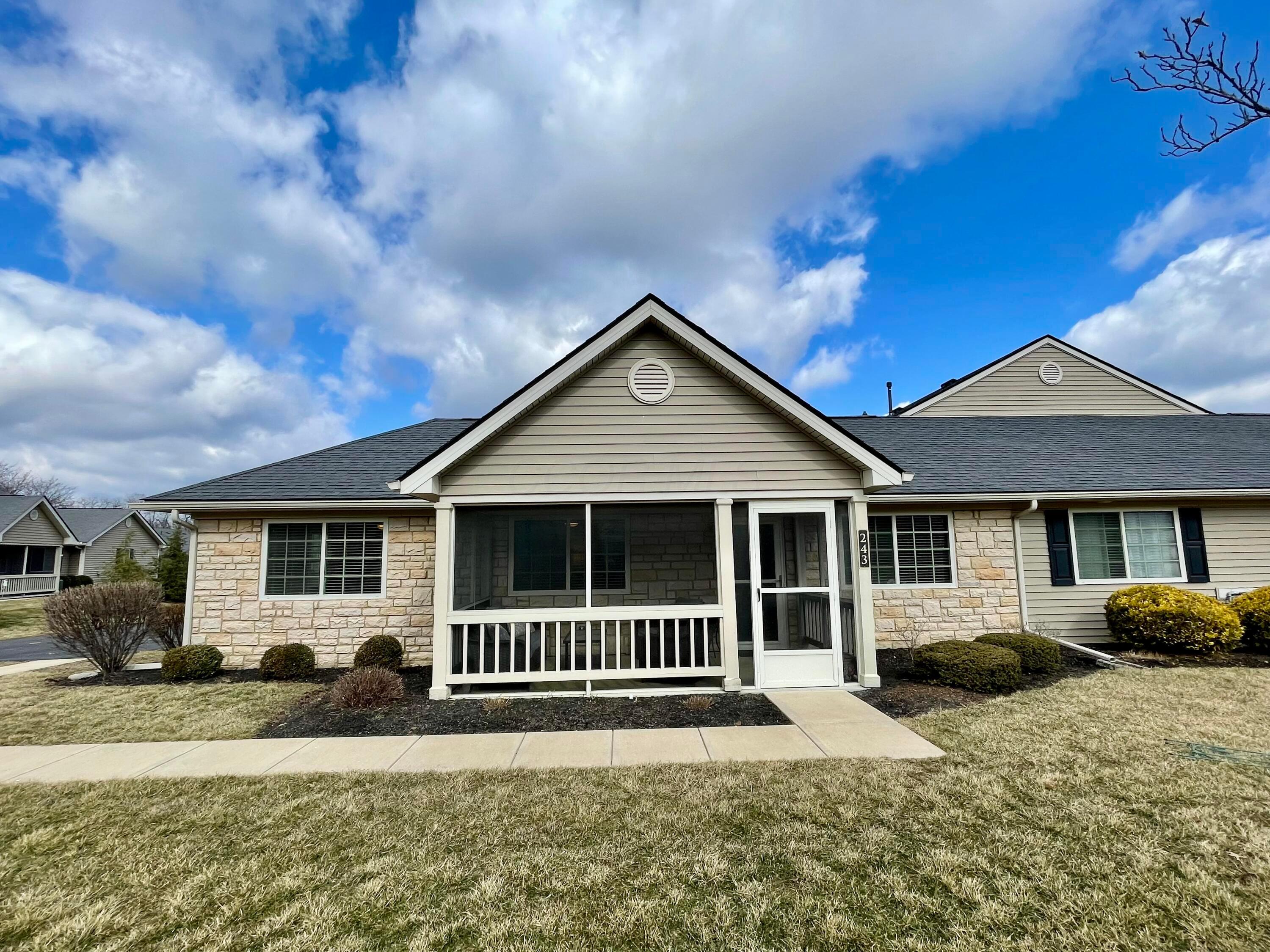 243 Wildwood Court, Heath, Ohio image 3