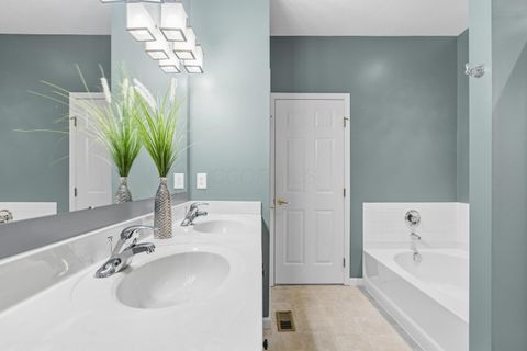 Tiny photo for 3240 Belstead Drive, Grove City, OH 43123 (MLS # 225045486)