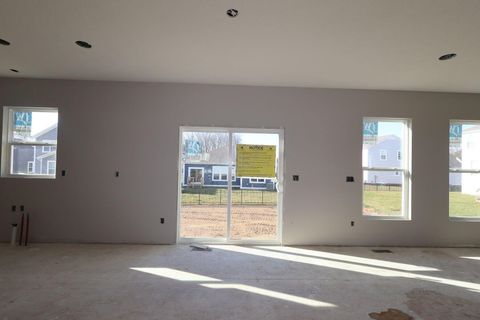 Tiny photo for 302 Reign Way, Pataskala, OH 43062 (MLS # 225045261)