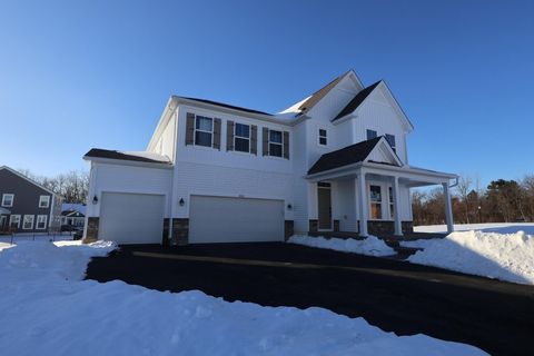 Photo of 302 Reign Way, Pataskala, OH 43062 (MLS # 225045261)