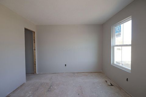 Tiny photo for 302 Reign Way, Pataskala, OH 43062 (MLS # 225045261)