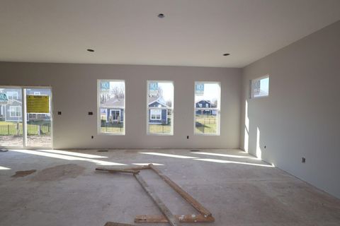 Tiny photo for 302 Reign Way, Pataskala, OH 43062 (MLS # 225045261)