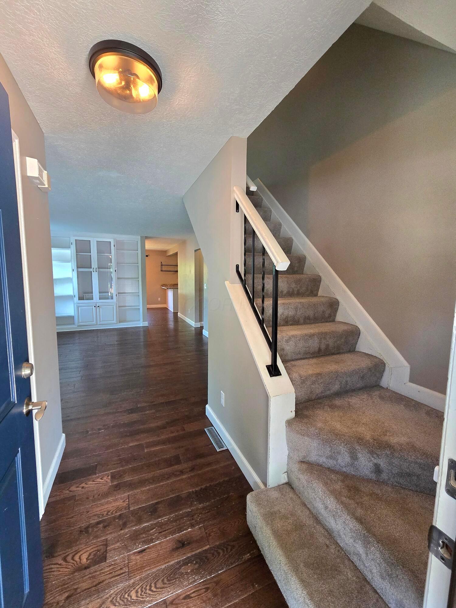 278 Clover Court, Dublin, Ohio image 3