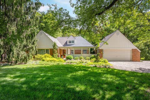 Photo of 1350 Carriage Road, Powell, OH 43065 (MLS # 226030893)