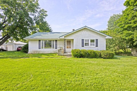 Homes For Sale - 13590 Sycamore Road<br/> Mount Vernon, OH 43050