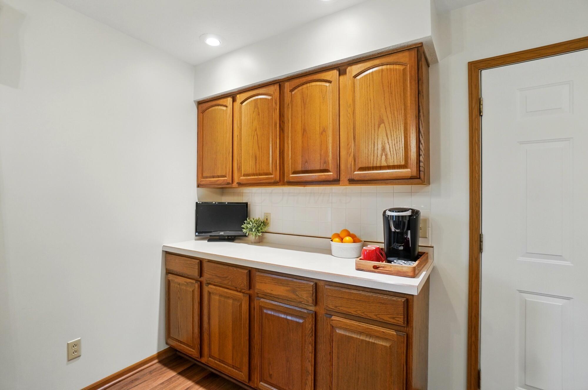 331 Bishop Drive, London, Ohio image 17
